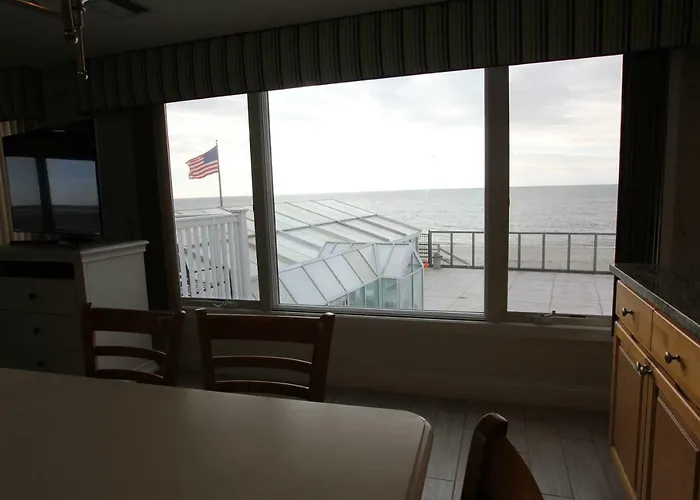 Ocean Club On Smuggler\'S Beach